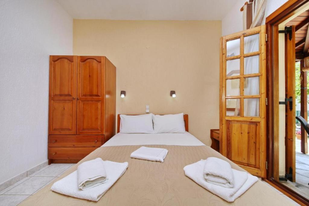 Elsa Stafilos Apartment *