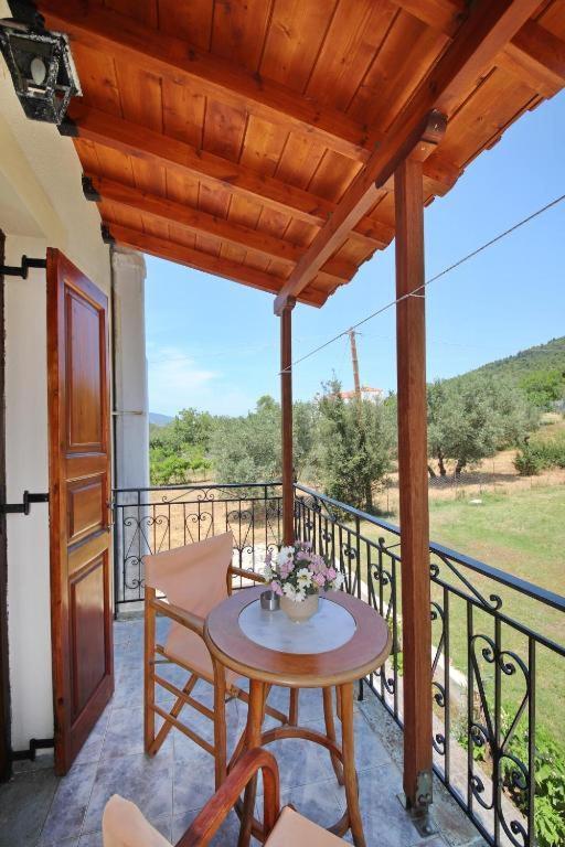 Elsa Stafilos Apartment Skopelos Town