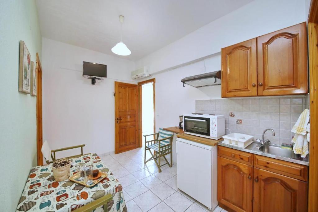 Apartment Elsa Stafilos *
