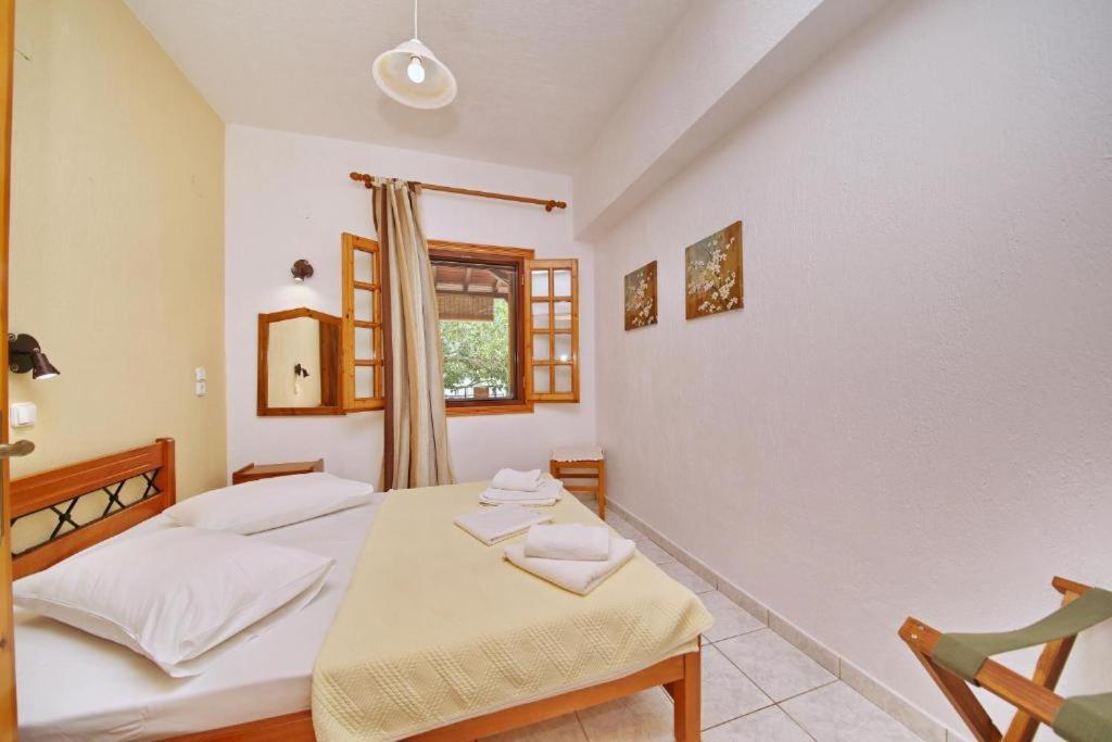 Elsa Stafilos * Skopelos Town