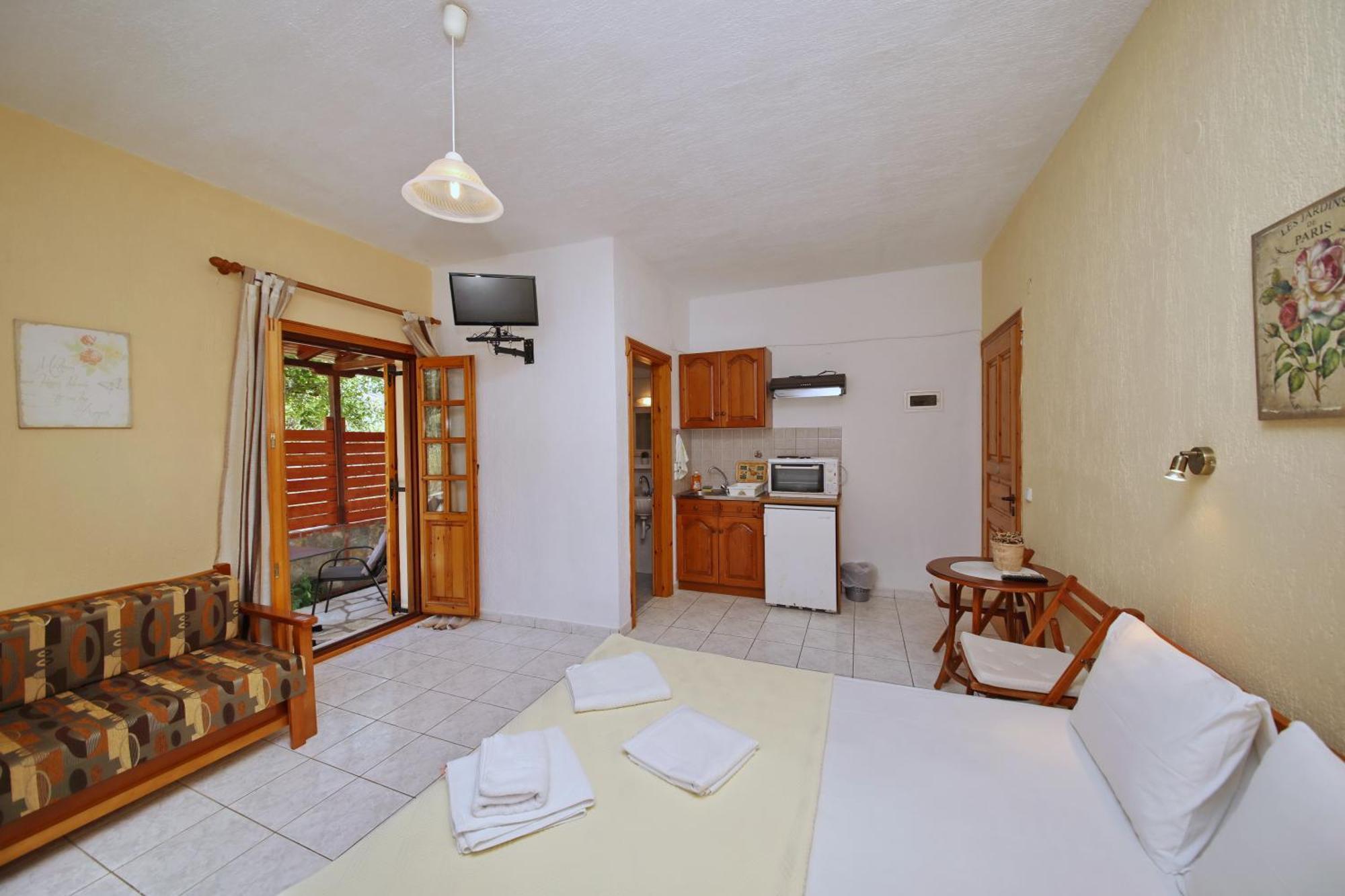 Elsa Stafilos * Skopelos Town